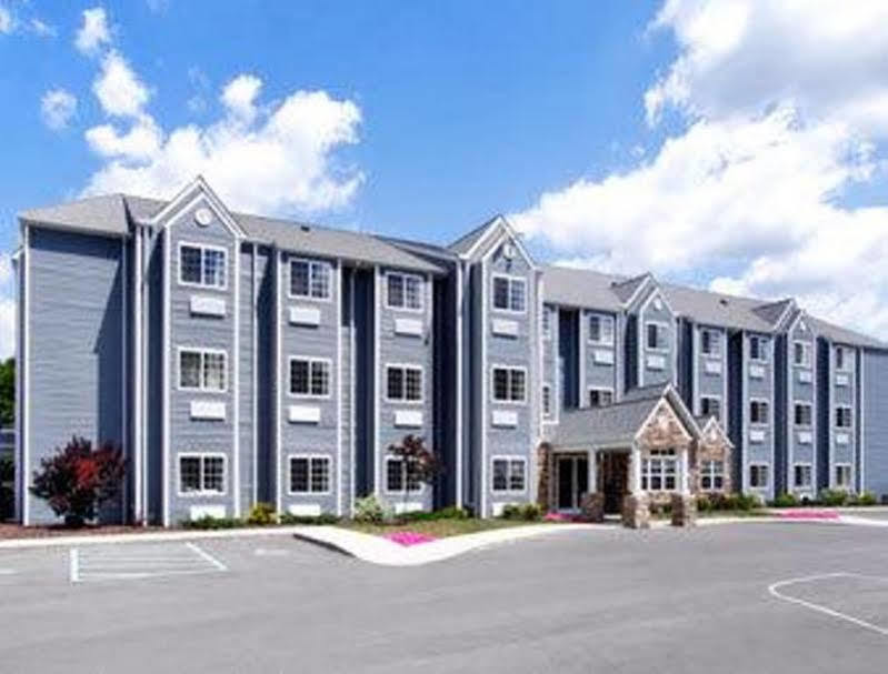 Microtel Inn & Suites By Wyndham Hazelton/Bruceton Mills Exterior photo